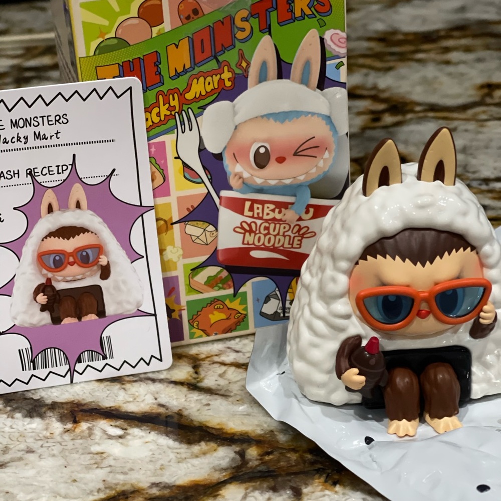 The Monsters Wacky Mart Figure Pop Mart * CONFIRMED Onigiri